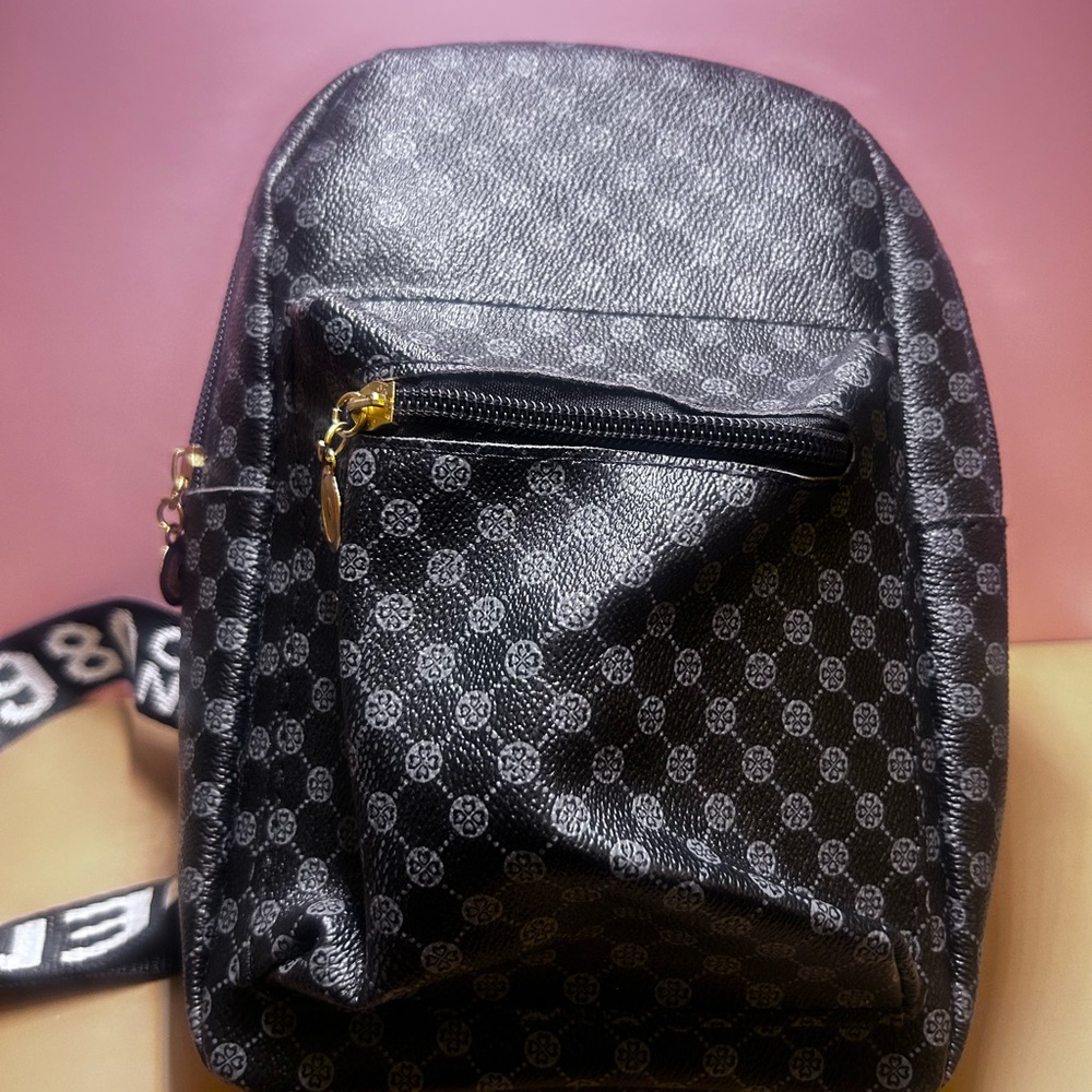 Elegant Black Patterned Men's Backpack